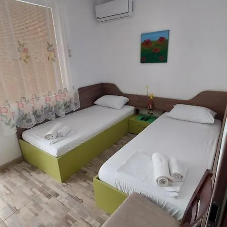 Си-Йони Apartamento *
